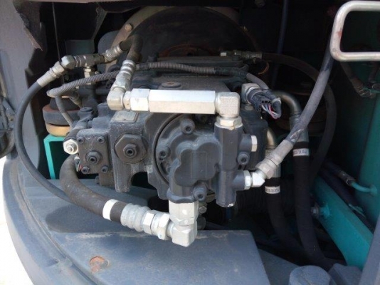 รถขุด 10 ตัน KOBELCO SK100-3 M5SUPER มีใบมีด มือสองญี่ปุ่น