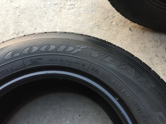 ยาง Goodyear 205-70-15 ปี 15 ครบชุด 4 เส้น 4500 สภาพสวยๆไม่บวมไม่กินข้าง ดอกยางเหลือเยอะเอาไปวิ่งกันใด้อีกยาวค่ะ ยาง Goodyear 205-70-15 ปี 15 ครบชุด 4 เส้น 4500 สภาพสวยๆไม่บวมไม่กินข้าง ดอกยางเหลือเยอะเอาไปวิ่งกันใด้อีกยาวค่ะ