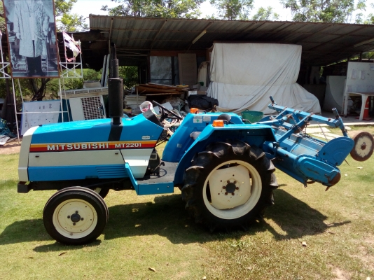 รถไถเล็กนั่งขับ MITSUBISHI MT2201 รถไถเล็กนั่งขับ MITSUBISHI MT2201