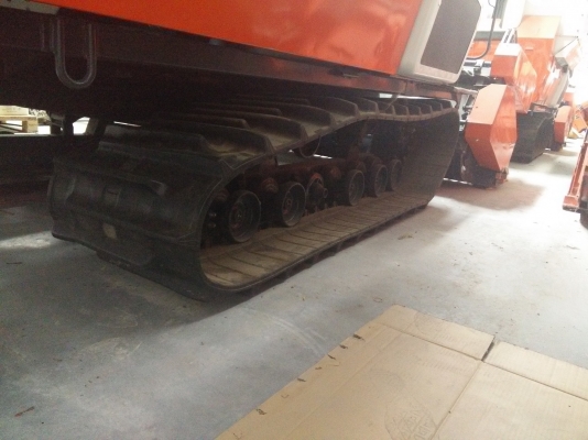 ขายรถเกี่ยวนวดข้าว Kubota DC-95GM ปรับสภาพให้พร้อมใช้งาน จัดไปลุยงานกันได้เลยครับ ขายรถเกี่ยวนวดข้าว Kubota DC-95GM ปรับสภาพให้พร้อมใช้งาน จัดไปลุยงานกันได้เลยครับ