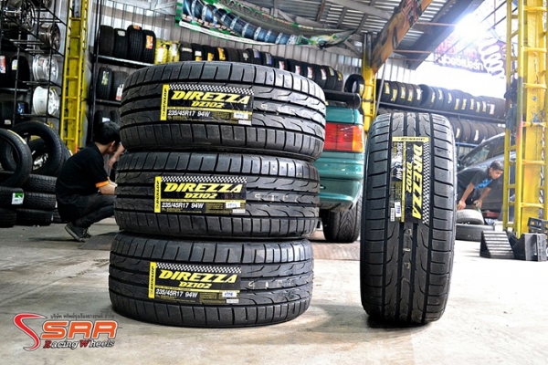 DUNLOP DZ102 235/45R17 ปี17 เส้นละ 3,500 บาท