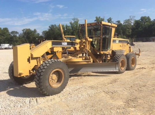 รถขุด KOBELCO SK120-3 M5 SUPER มีลายต่อหัวเจาะ มือสองญี่ปุ่น