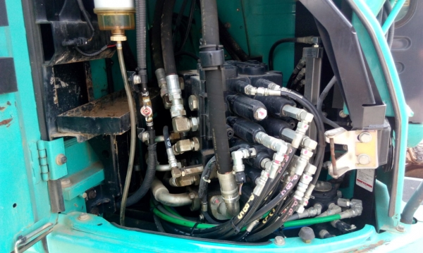 รถขุด KOBELCO SK120-3 M5 SUPER มีลายต่อหัวเจาะ มือสองญี่ปุ่น