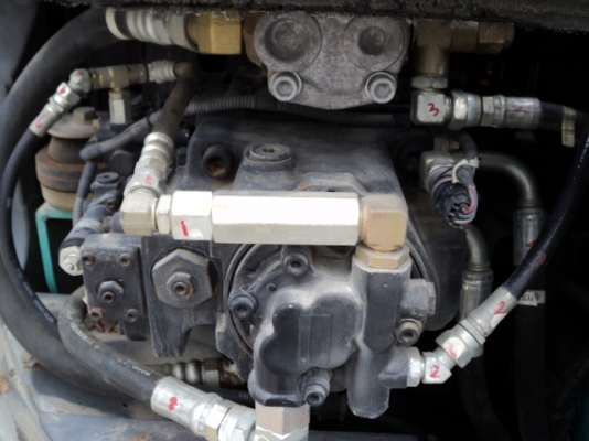 รถขุด KOBELCO SK120-3 M5 SUPER มีลายต่อหัวเจาะ มือสองญี่ปุ่น