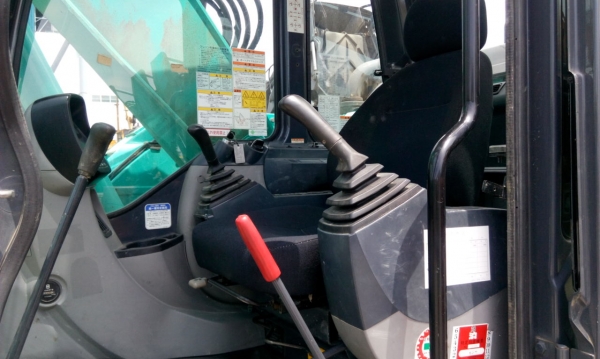 รถขุด KOBELCO SK120-3 M5 SUPER มีลายต่อหัวเจาะ มือสองญี่ปุ่น