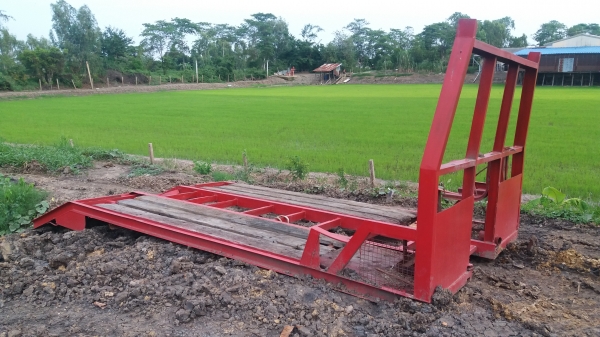 ขายพื้นเทเลอร์ ใส่6ล้อ สภาพสวยต่อมาใหม่