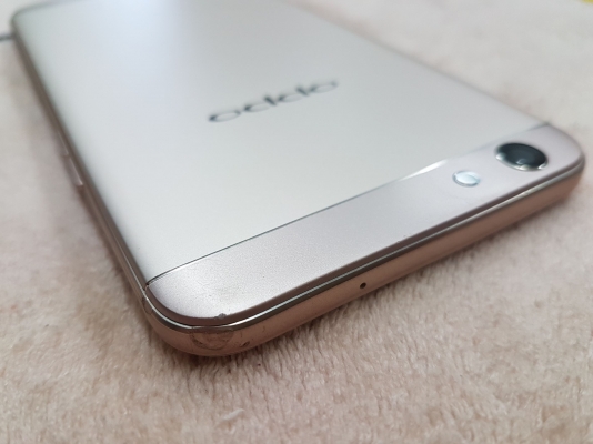 OPPO F1s สีทอง จอติดฟีล์มแล้ว มีประกันศูนย์ ที่ชาร์ทแท้ ส่งฟรี