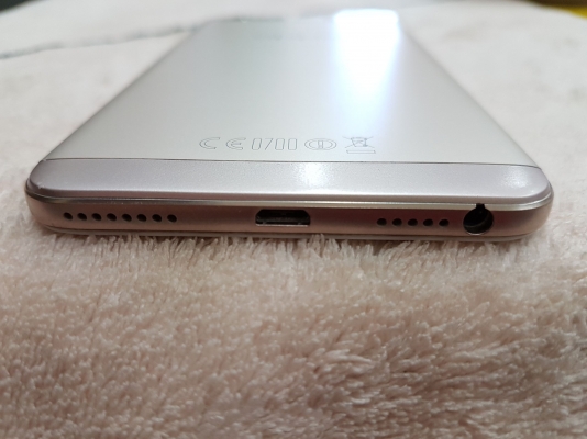 OPPO F1s สีทอง จอติดฟีล์มแล้ว มีประกันศูนย์ ที่ชาร์ทแท้ ส่งฟรี