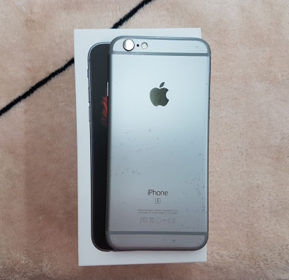 iphone 6S 64GB มีที่ชาร์ท หูฟัง กล่อง ครบ สภาพดี มีประกันศูนย์ กันยา60 ส่งฟรี