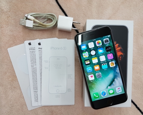 iphone 6S 64GB มีที่ชาร์ท หูฟัง กล่อง ครบ สภาพดี มีประกันศูนย์ กันยา60 ส่งฟรี
