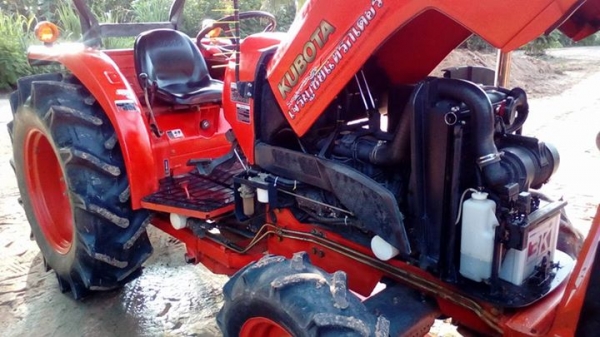 4708 ดันหน้าพาลหลังสวยๆๆเครื่องดี ใช้งานน้อยเอกสารทะเบียนพร้อม