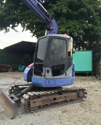 ขาย Komatsu 78uu-6 สภาพดี มีแอร์ในตัว ขาย Komatsu 78uu-6 สภาพดี มีแอร์ในตัว