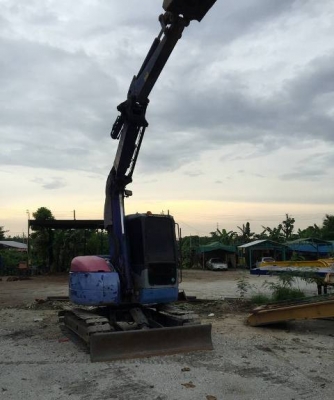 ขาย Komatsu 78uu-6 สภาพดี มีแอร์ในตัว ขาย Komatsu 78uu-6 สภาพดี มีแอร์ในตัว