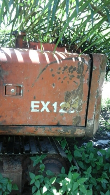 ขายรถแบคโฮว์ hitachi ex120-3 สภาพพร้อมใช้ ขาย 470,000 บาทติดต่อ ช่างจง โทร.087-9500282