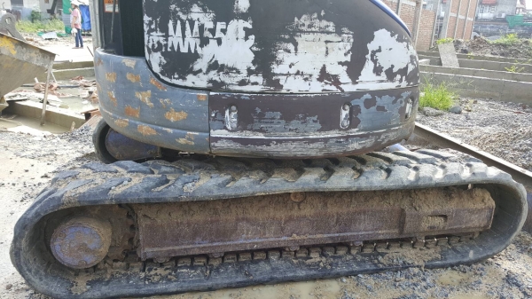 รถขุด MITSUBISHI รุ่น MM55SR ปี 1990 สภาพพร้อมใช้งาน