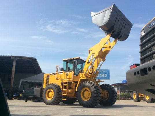 พิเศษ!!! LOVOL รุ่น FL956F-II เป็นรถใหม่นอก สภาพสวยไม่เคยใช้งานในไทย พิเศษ!!! LOVOL รุ่น FL956F-II เป็นรถใหม่นอก สภาพสวยไม่เคยใช้งานในไทย