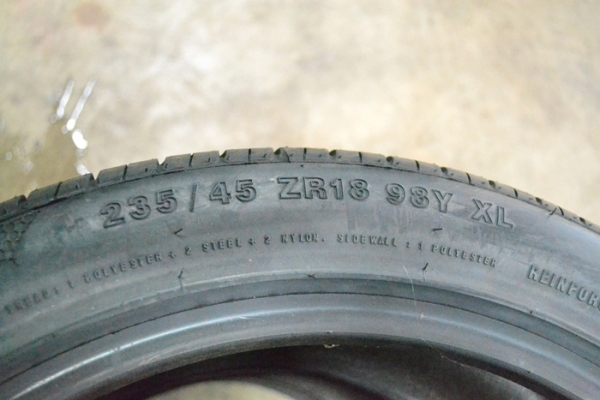 ACCELERA PHI-R 235/45R18 ปี15 เส้นละ 1,900 บาท ACCELERA PHI-R 235/45R18 ปี15 เส้นละ 1,900 บาท