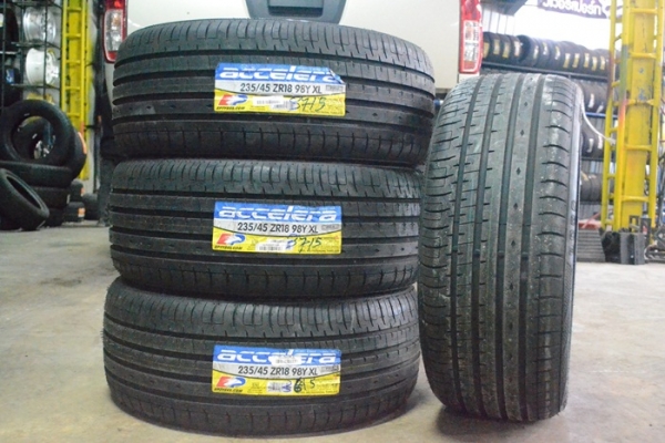 ACCELERA PHI-R 235/45R18 ปี15 เส้นละ 1,900 บาท ACCELERA PHI-R 235/45R18 ปี15 เส้นละ 1,900 บาท