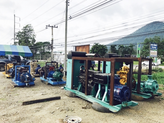 ปั๊มน้ำชนเครื่องยนต์พร้อมใช้งาน