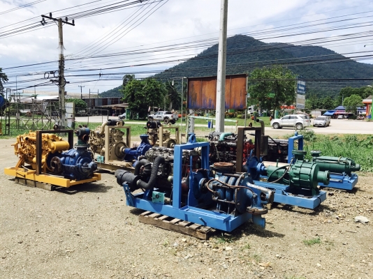 ปั๊มน้ำชนเครื่องยนต์พร้อมใช้งาน