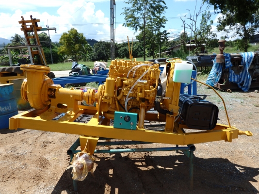 ปั๊มน้ำชนเครื่องยนต์พร้อมใช้งาน