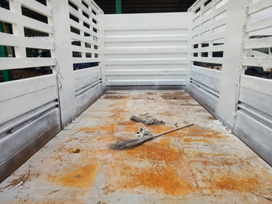 ขายกระบะล่องสามมิตรไม่ดั้มพ์ ยาว 6.20 เมตร สภาพสวย พร้อมใช้งาน สนใจราคาคุยกันค่ะ 083-9628875,082-1698998