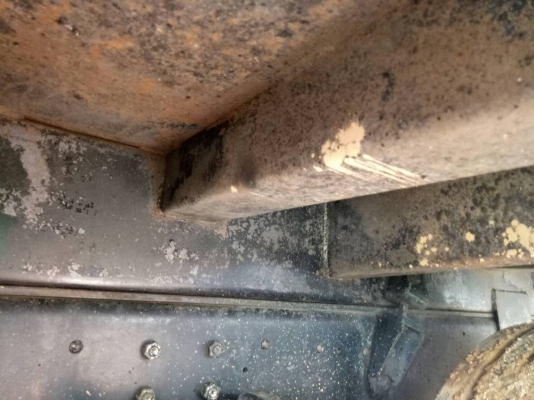 ขายกระบะล่องสามมิตรไม่ดั้มพ์ ยาว 6.20 เมตร สภาพสวย พร้อมใช้งาน สนใจราคาคุยกันค่ะ 083-9628875,082-1698998