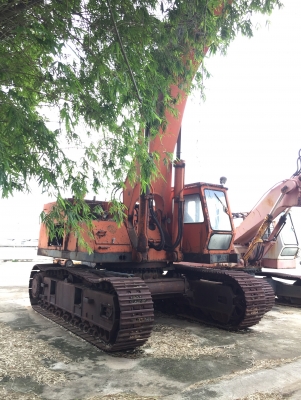 รถขุดขนาดใหญ่ HITACHI UH20 รถขุดขนาดใหญ่ HITACHI UH20