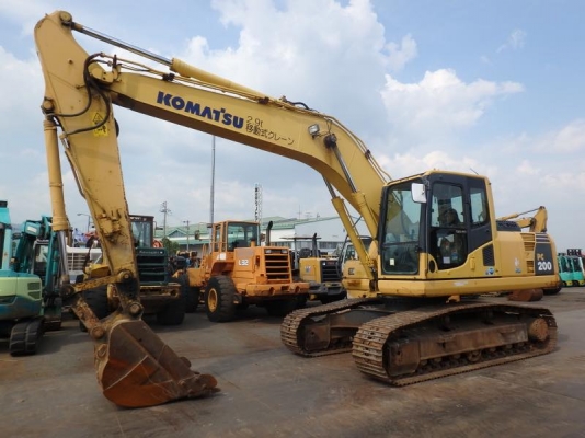 รถขุด Komatsu PC200-8 สภาพสวยพร้อมใช้งานราคาเบาๆ