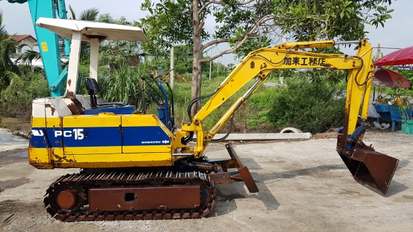 ขายด่วนรถแบคโฮKOMATSUโคมัสซูรุ่นยอดนิยมสวยๆPC15-6เครื่องโคมัสซู3D78เครื่องดีปั่มแรงรถนอกเพิ่งนำเข้ามาใหม่ยังไม่เคยใช้งานในเมืองไทยเลย ขายด่วนรถแบคโฮKOMATSUโคมัสซูรุ่นยอดนิยมสวยๆPC15-6เครื่องโคมัสซู3D78เครื่องดีปั่มแรงรถนอกเพิ่งนำเข้ามาใหม่ยังไม่เคยใช้งานในเมืองไทยเลย