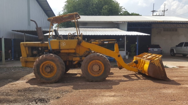 ขาย รถตัก KOMATSU JH30 สภาพใช้งานได้ดี เครื่องดี เกียร์ดี ปั้มดี ยางไม่ค่อยสวยครับ ราคาต่อรองได้