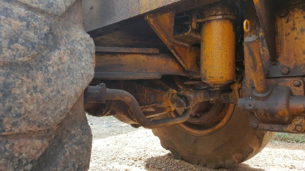 ขาย รถตัก KOMATSU JH30 สภาพใช้งานได้ดี เครื่องดี เกียร์ดี ปั้มดี ยางไม่ค่อยสวยครับ ราคาต่อรองได้