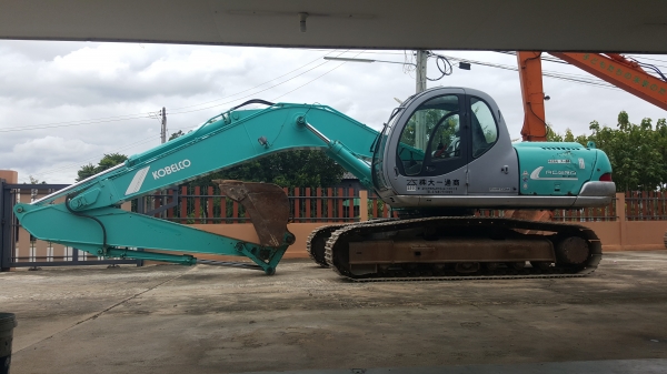 SK200M5 รถนำเข้าจากญี่ปุ่นสภาพสวยจัดราคาไม่แพง