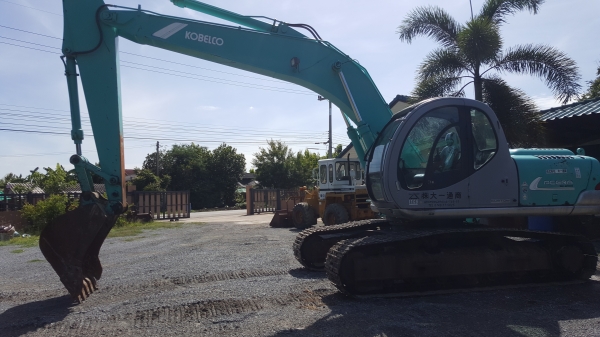 SK200M5 รถนำเข้าจากญี่ปุ่นสภาพสวยจัดราคาไม่แพง