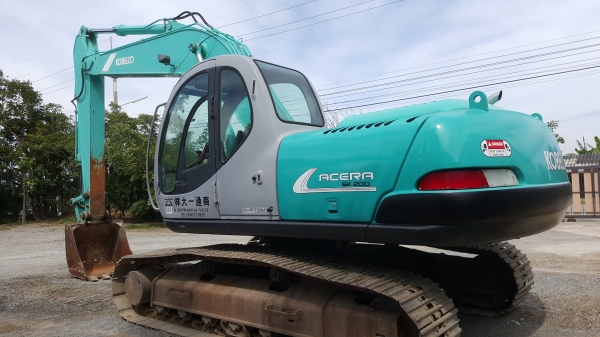 SK200M5 รถนำเข้าจากญี่ปุ่นสภาพสวยจัดราคาไม่แพง