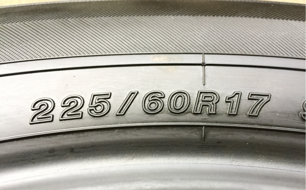 ยาง Yokohama 225 60 17 ปลายปี15 ดอกเต็ม ไม่มีปะ เนื้อนิ่มๆ ราคาไม่แพง