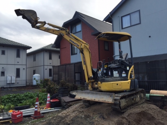 ขาย KOMATSU PC20MR-3 เก่านอกนำเข้าจากญี่ปุ่น สภาพพร้อมใช้ สนใจติดต่อ อำพล 090-9694506 / 080-3031241