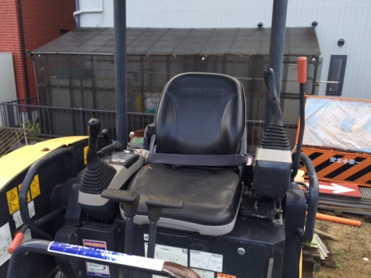 ขาย KOMATSU PC20MR-3 เก่านอกนำเข้าจากญี่ปุ่น สภาพพร้อมใช้ สนใจติดต่อ อำพล 090-9694506 / 080-3031241