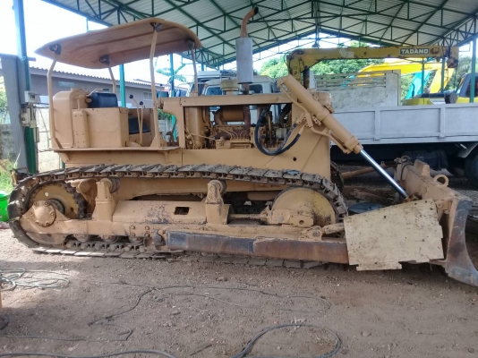 ขายรถแทรกเตอร์ cat d5 เครื่องฝาหนาสภาพพร้อมใช้