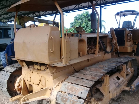ขายรถแทรกเตอร์ cat d5 เครื่องฝาหนาสภาพพร้อมใช้