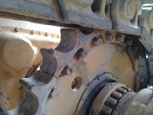 ขายรถแทรกเตอร์ cat d5 เครื่องฝาหนาสภาพพร้อมใช้