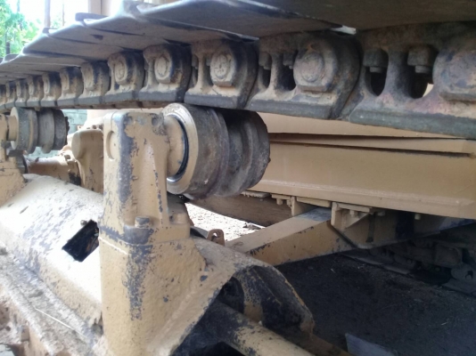 ขายรถแทรกเตอร์ cat d5 เครื่องฝาหนาสภาพพร้อมใช้