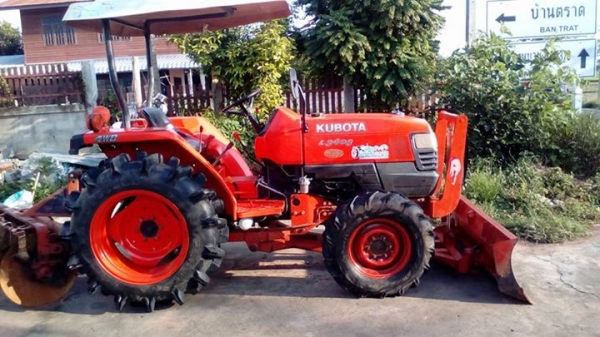 3408 แรงสวยๆๆ เครื่องดี ระบบไฮโดรลิคสมบูรณ์ อุปกรณ์ 2รายการ ดันหน้า พาลหลังสวย