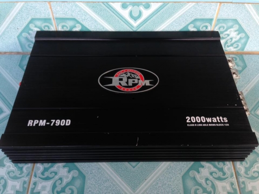แอมป์คลาสดี RPM 2000D มือสองสภาพสวยเดิมๆ ขั่วไฟใหญ่ใช้งานปกติ เบสดีมากหนักแน่นๆขับ10&quot;-12&quot;หล่อว้อยไม่เกิน3&quot;ได้ ขาย 2750 บาท สนใจ0892425454 อยู่สระบุรีส่งได้