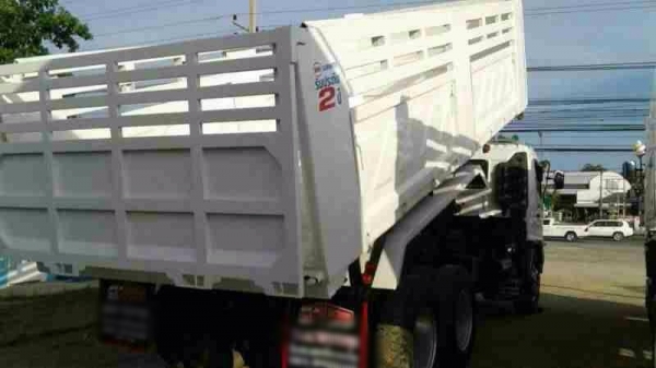 Hino mega เครื่อง 260 แรง ปี 50 กระบะดัมพ์สามมิตร ทะเบียนพร้อม