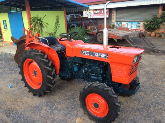 Kubota L22.01 22แรง ขับเครื่อนสี่ล้อสภาพสวย ยางดีเครี่องแน่นๆ มีผานสี่ สนใจติดต่อ 089_9638932