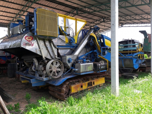 ขายรถเกี่ยวปลดหนี้ 580000บ. เครื่องlsuzu210โบปั้ม22ช่วงล่าง10 ขายรถเกี่ยวปลดหนี้ 580000บ. เครื่องlsuzu210โบปั้ม22ช่วงล่าง10