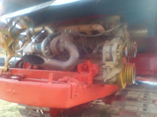 รถเกี่ยวข้าวศักดิ์พัฒนา ตัวเดิน12HT เครื่องHino 6HH210 turbo ปั้มพ์ไดกินส์ รถเกี่ยวข้าวศักดิ์พัฒนา ตัวเดิน12HT เครื่องHino 6HH210 turbo ปั้มพ์ไดกินส์