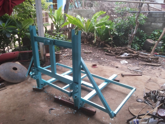 งานยกของติดท้ายรถไถ