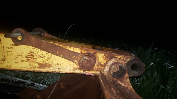 ขายบูมอามบุ่งกี๋KOMATSU PC200 ขายบูมอามบุ่งกี๋KOMATSU PC200